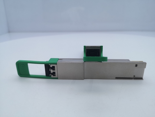 يصل جهاز الإرسال والاستقبال للوحدة الضوئية الوسيطة Q56DD-400G-EDR4 من Dell إلى 2 كم