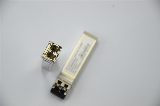 FTLF8529P3BCV-QL 16G SFP + 850nm الطول الموجي القصير وحدة الإرسال والاستقبال الضوئية القابلة للتوصيل السريع