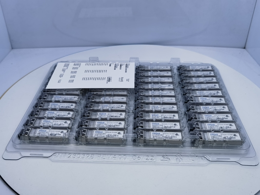 الموديل البصري الأصلي لـ Finisar FTLF8532P4BCV 32G 850nm طول موجة قصير SFP + Transceiver