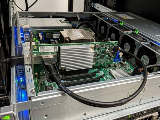 Mellanox MCX75310AAS-NEAT ConnectX-7 400Gb/s NDR InfiniBand Single Port OSFP PCIe 5.0 x16 بطاقة الشبكة لخادم الذكاء الاصطناعي