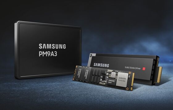 سامسونج PM9A3 7.68TB PCIe 4.0 NVMe Enterprise SSD مع 6900MB/s U.2 عامل الشكل